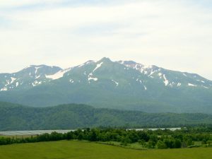 アンガス牧場から見た大雪山
